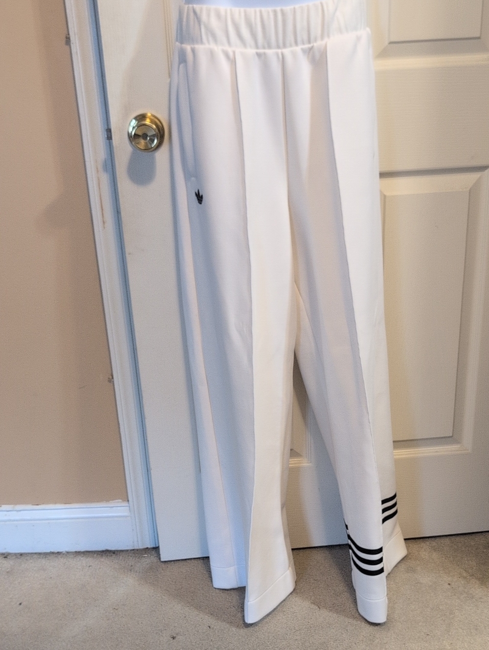 White Men’s Wide-Leg Track Pants with Black Stripe Detail